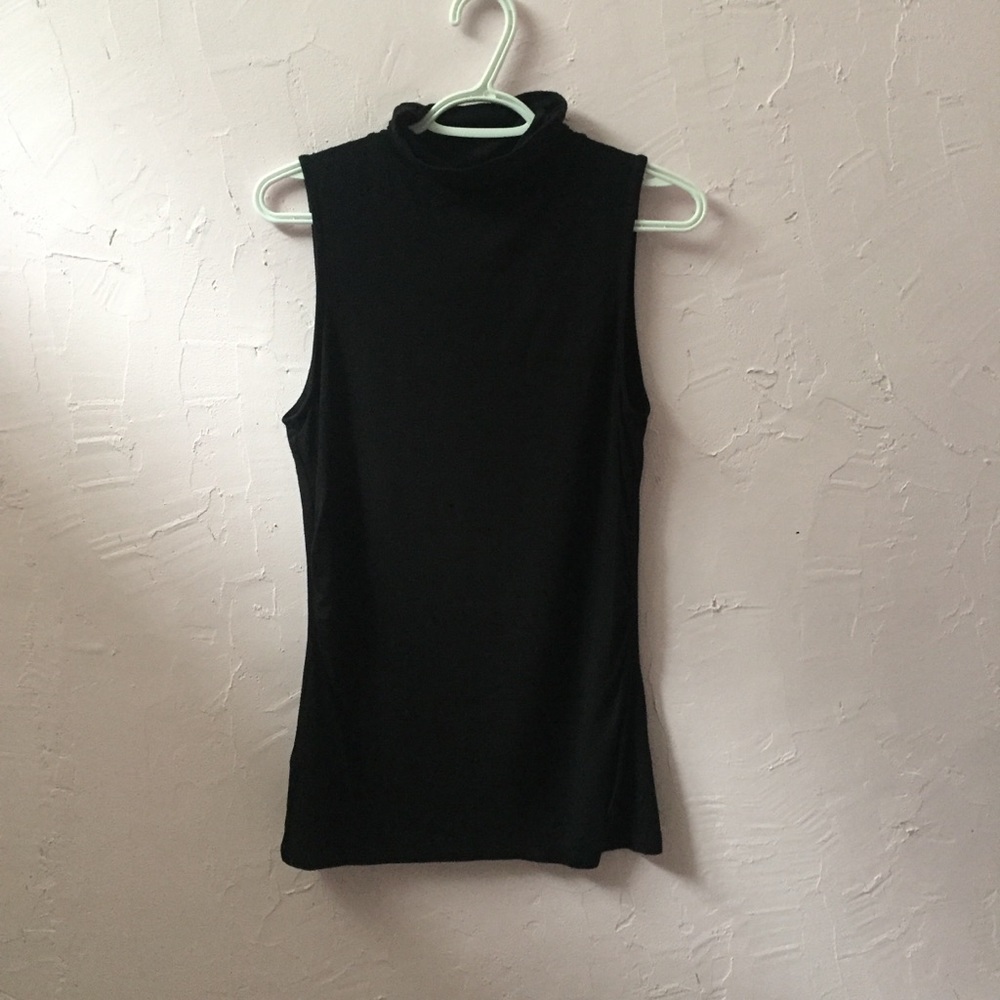 Le Chateau Classic Sleeveless Turtleneck Shirt